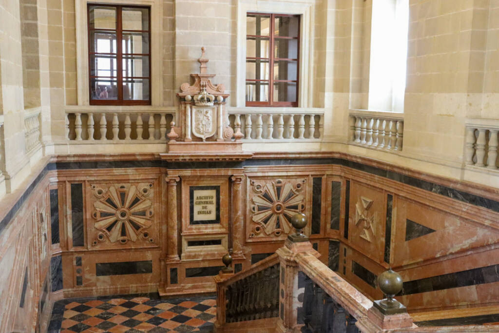 Photo de l'escalier aux Archives Des Indes à Séville