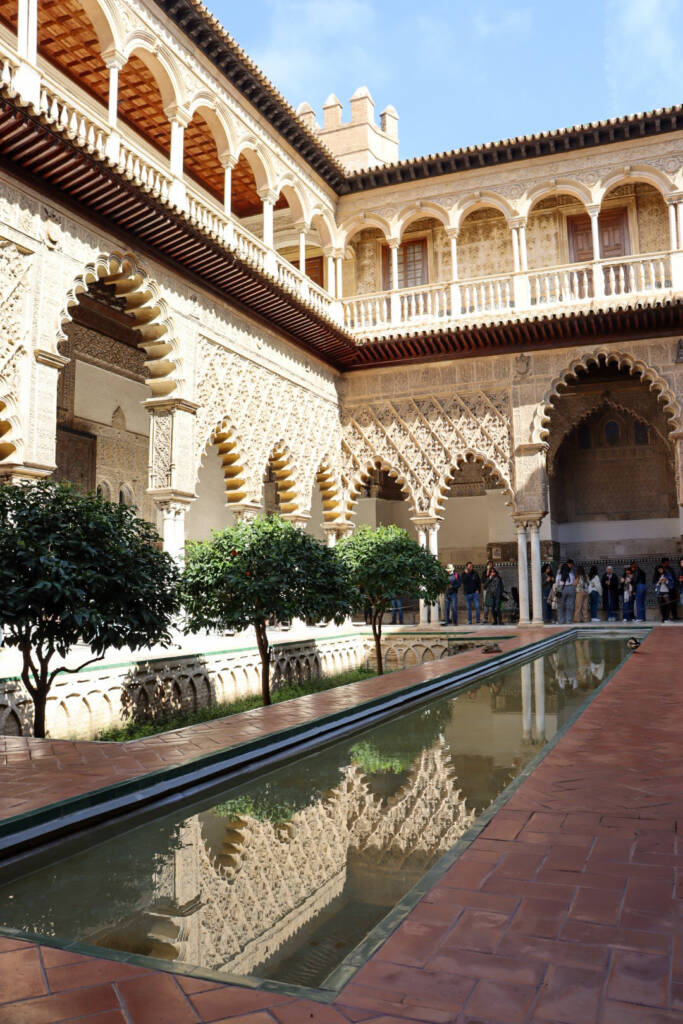 Patio de Doncellas, cours du palais du Real Alcazar de Séville.