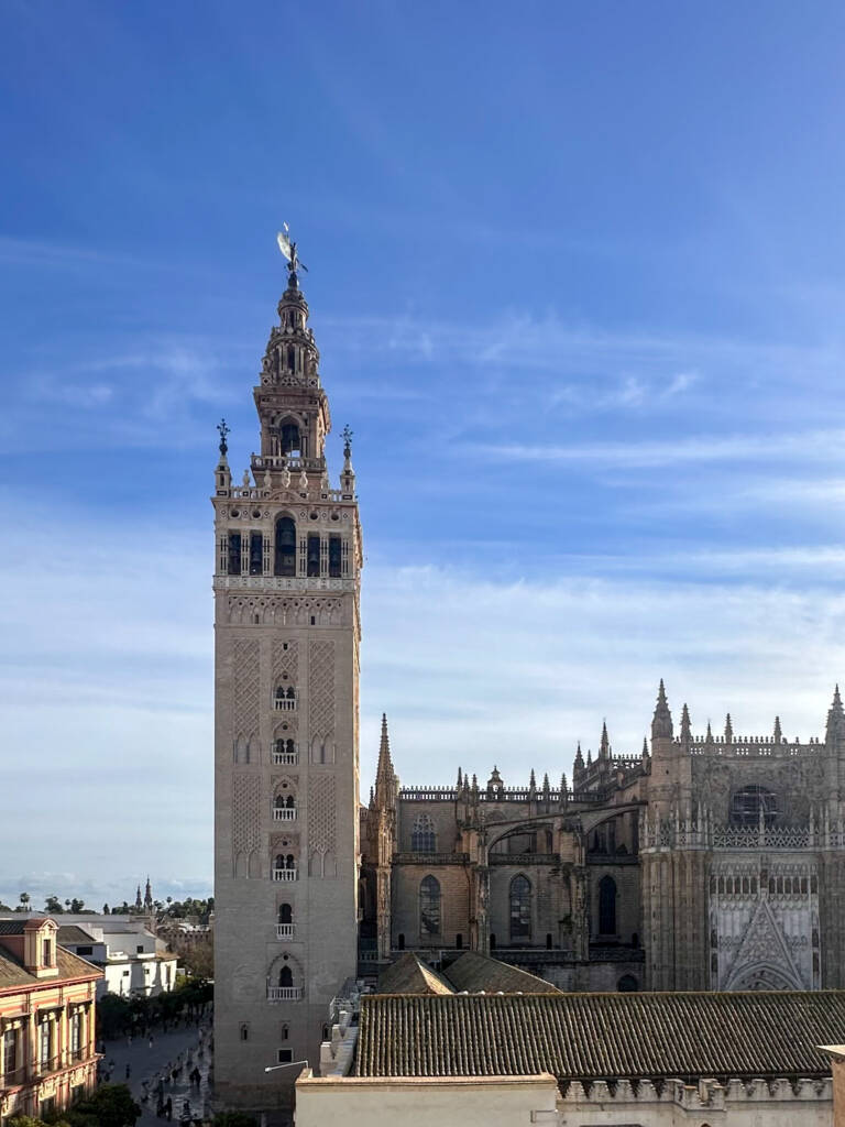 Vue du rooftop de l'hotel EME catedral