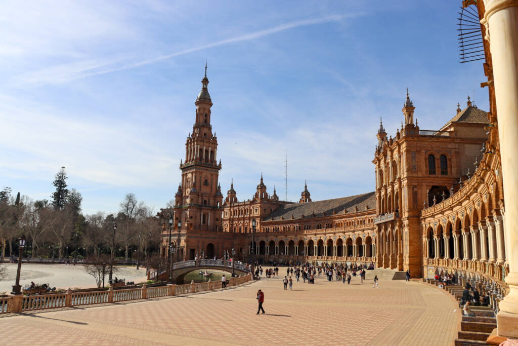 Palais sur la place d'espagne à Séville