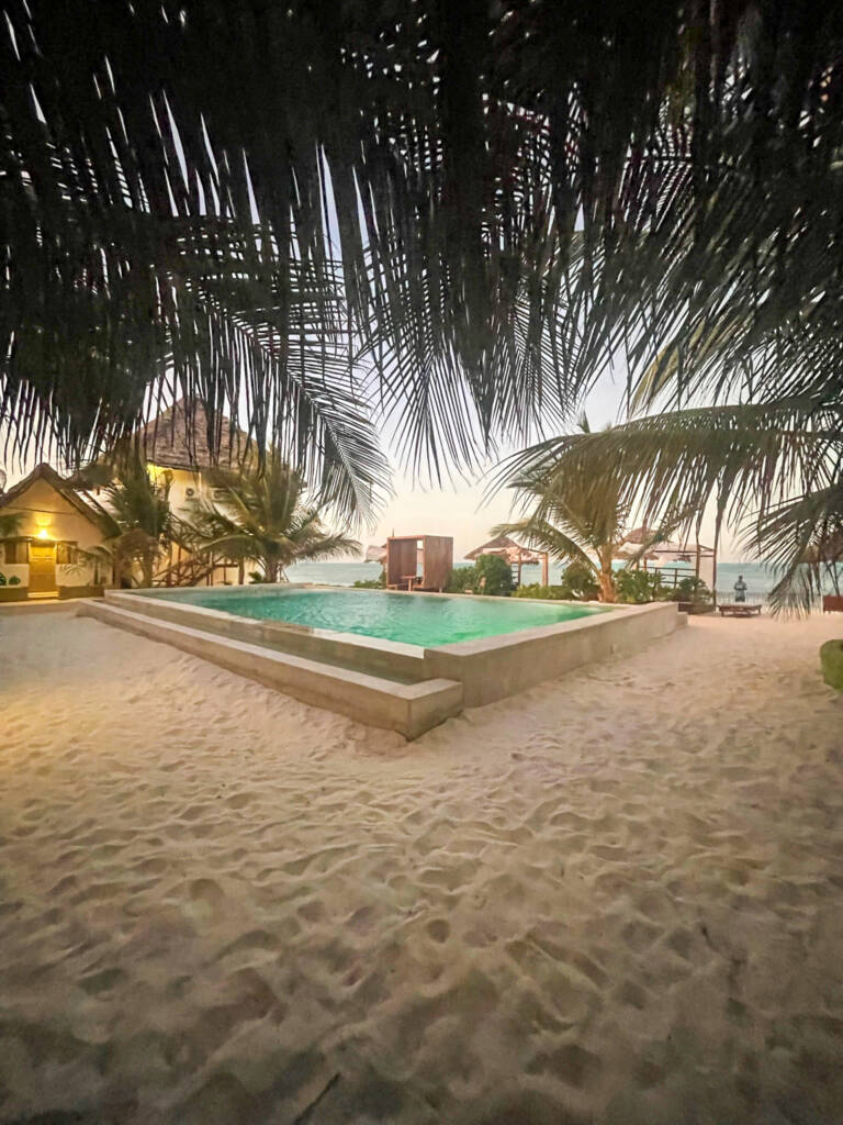 Piscine du Cinnamon hôtel de Jambiani en Tanzanie