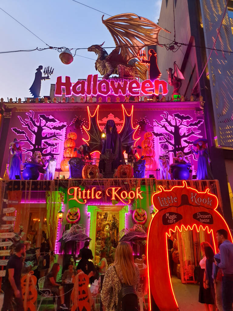 Salon de thé "Little Kook" à Athènes dans le quartier Monastiraki