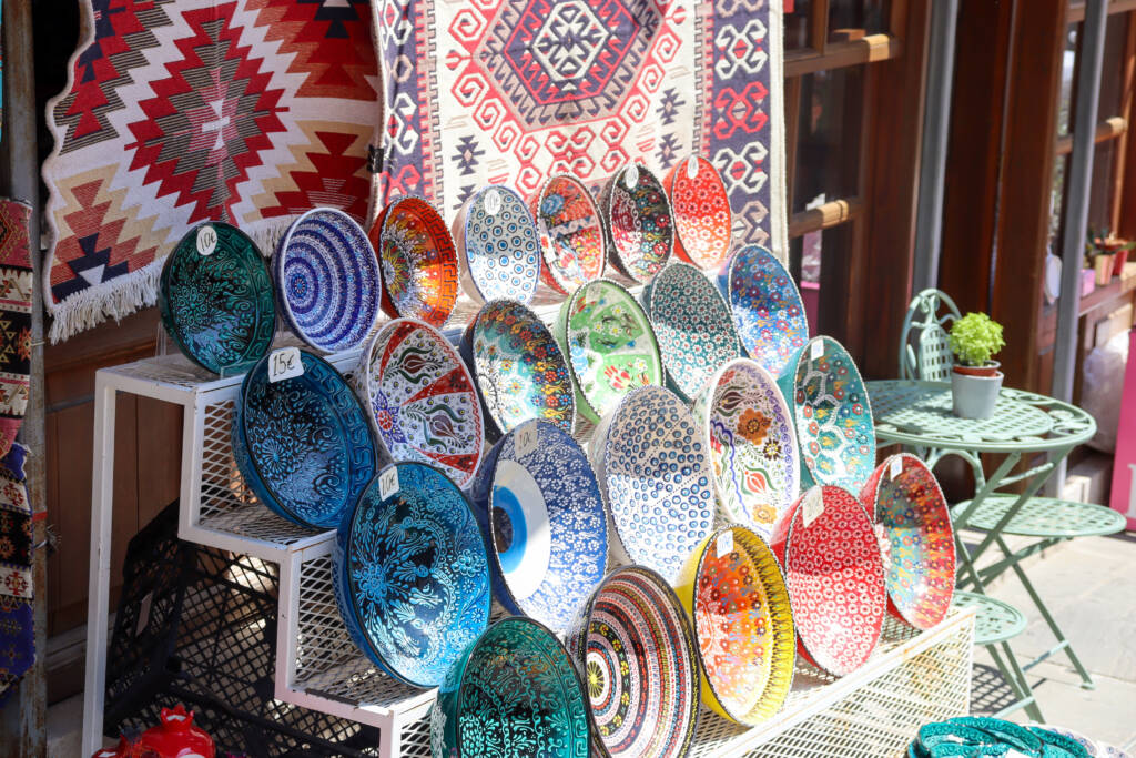 Assiettes et tapis