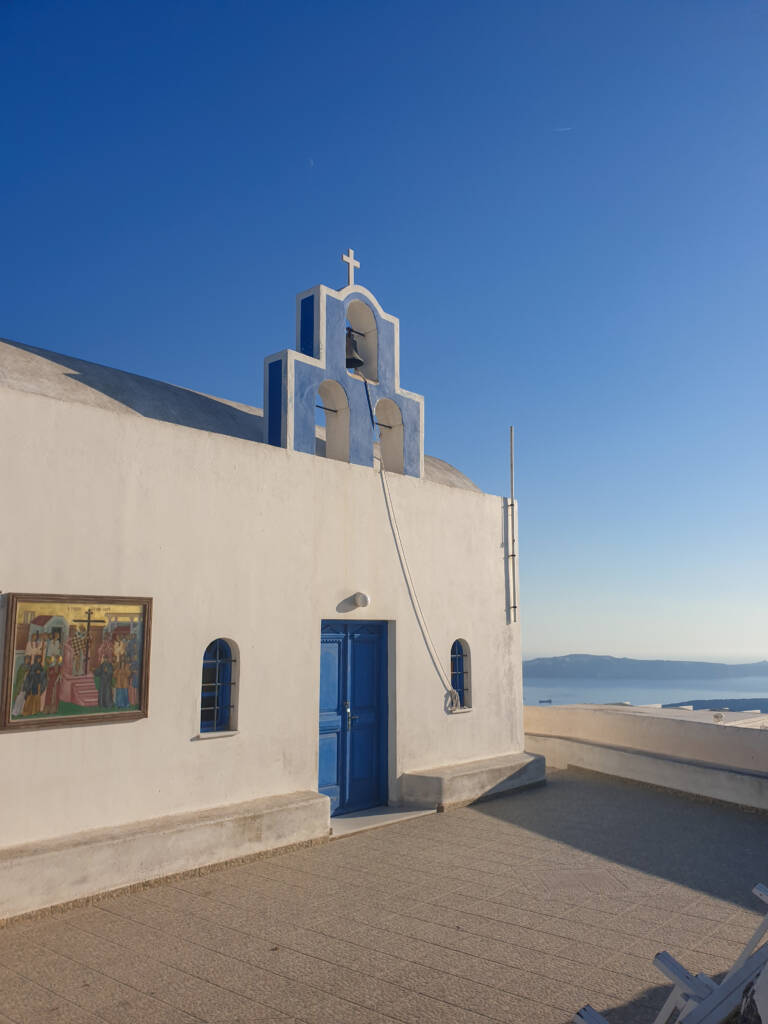 Eglise bleue et blanche à Santorin, Grèce