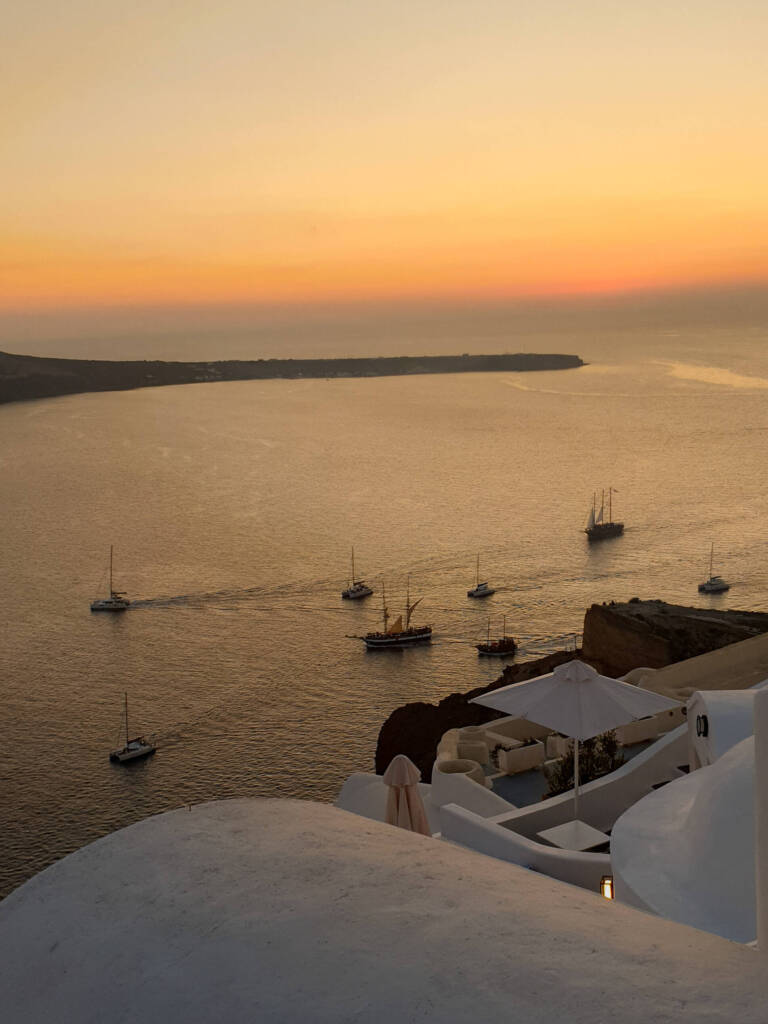 Fin d'un coucher de soleil depuis Santorin