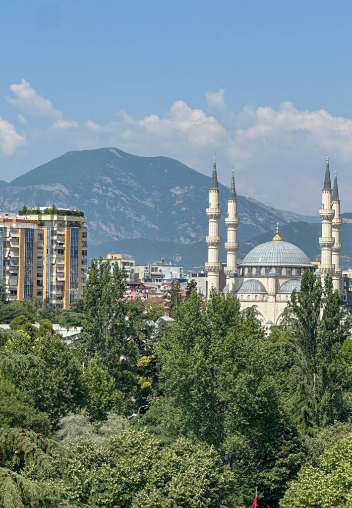 Vue depuis la Pyramide de Tirana en Albanie